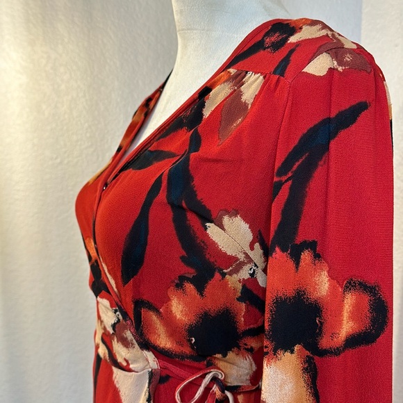 Band of the Free POLLY RED FLORAL WRAP MAXI DRESS Size Large NWT - Picture 8 of 11